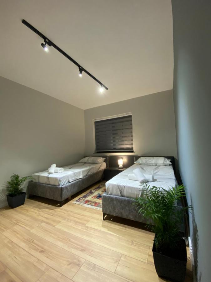 Apartamento Lucas Downtown Tirana Exterior foto